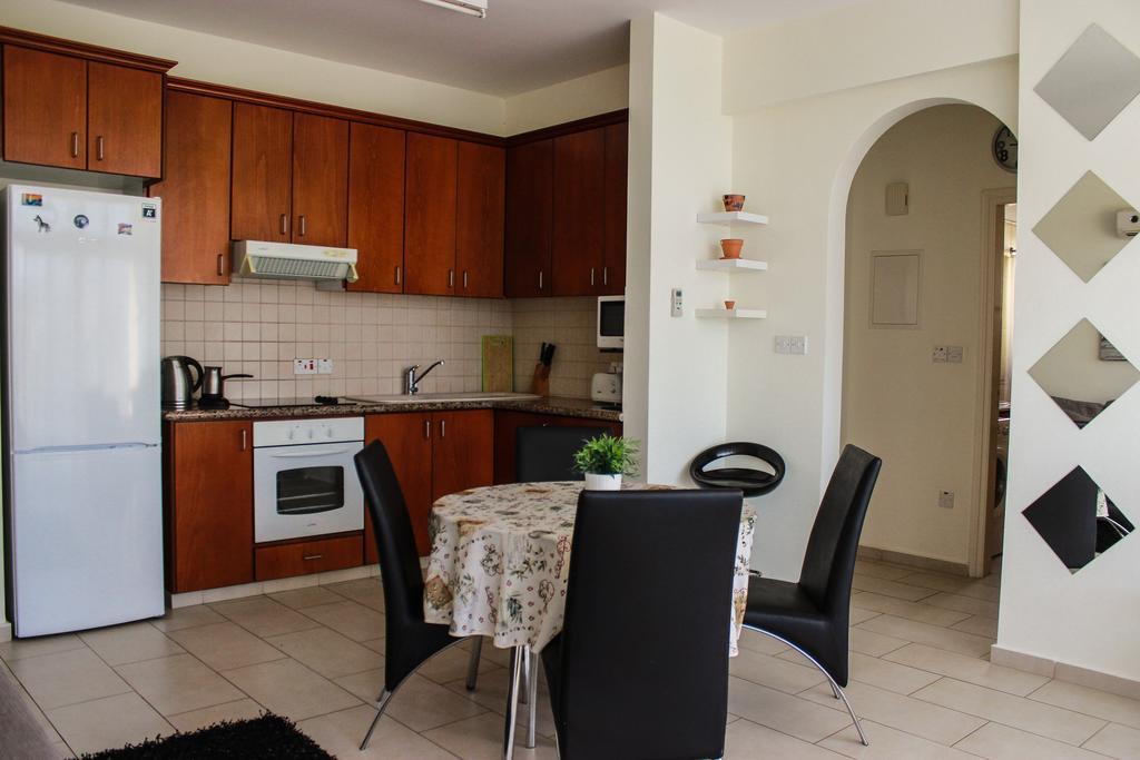 King'S Gardens Apartment Paphos Exterior photo